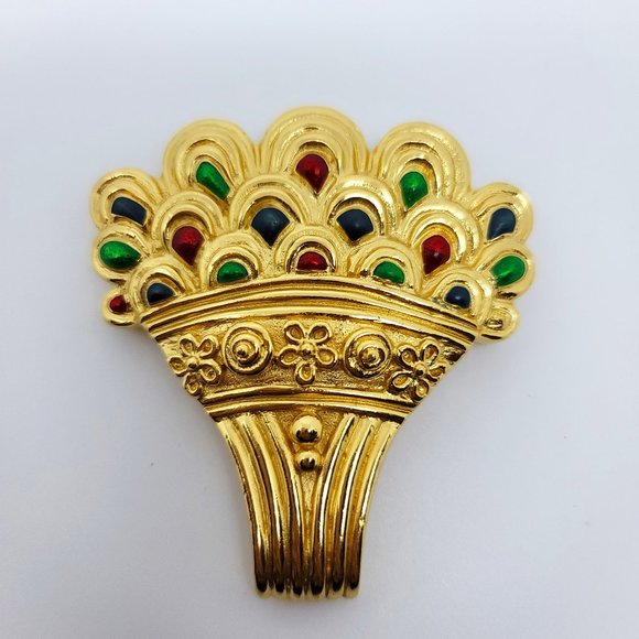 Host Pick for the LGBTQ+ Brands & Designers: Vintage Flower Basket Brooch - Picture 1 of 2